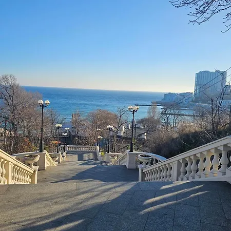 Spacious By The Sea Apartament *